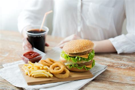 Junk Food Shrinks Your Brain So Is That Splurge Meal Really Worth It