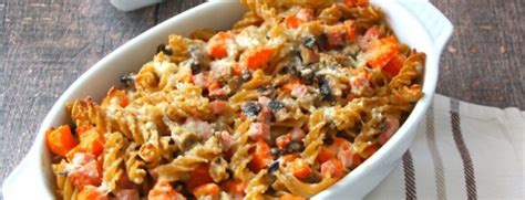 Gratin de pâtes aux champignons carottes et dés de jambon Simplement