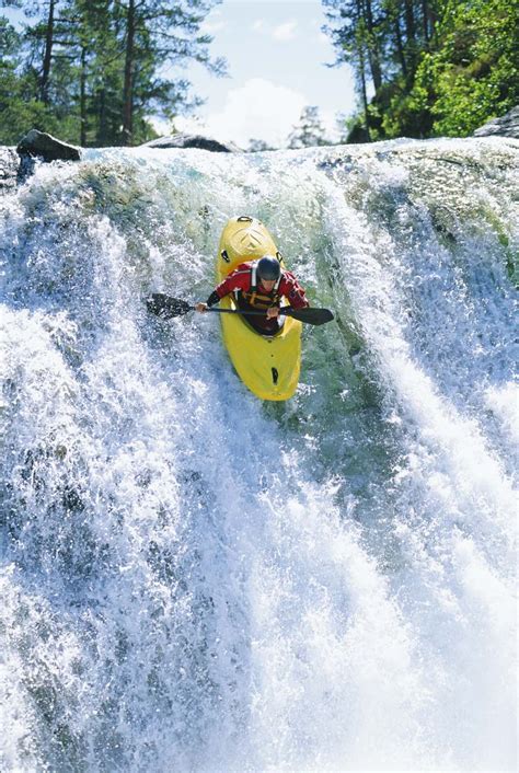 Extreme Feats And How To Survive The Kayak Plunge Mens Fitness