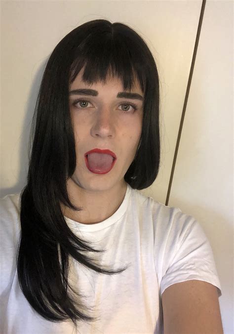 𝗟𝘂𝗰𝘆𝗥𝗼𝘀𝗲 𝙎𝙞𝙨𝙨𝙮 💖 On Twitter Playing With Makeup 💗 Sissyselfies