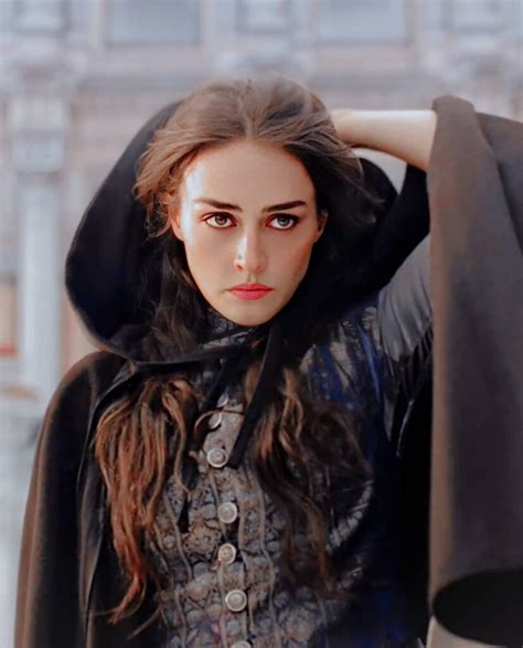 10 Beautiful Pictures Of Esra Bilgic Turkish Women Beautiful Beautiful