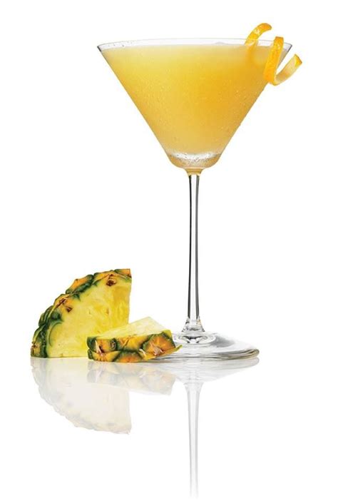 Tropical Martini 2 Oz Pineapple Juice 1 Oz Coconut Rum 1 2 Oz Banana