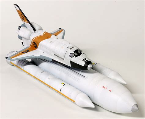 Blundering dolt attempts to build amt moonraker shuttle. Kit Plástico James Bond 007 Moonraker Space Shuttle em ...