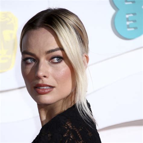 Shes The Real Deal Why Everyone Loves Oscar Nominee Margot Robbie