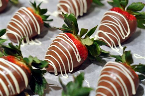 Luscious Chocolate Covered Strawberries The Dessert Spot