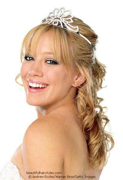 Pin By Eddie Gee On Prom Hilary Duff Hilary Duff Movies Hair Styles