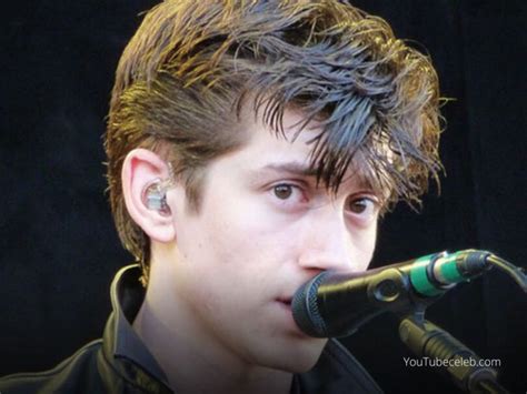 Alex Turner Height Does His Height Falls Under Male Average Measurements Let S Find Out Ytc