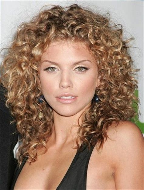 25 Stunning Hairstyles For Curly Hair The Wow Style