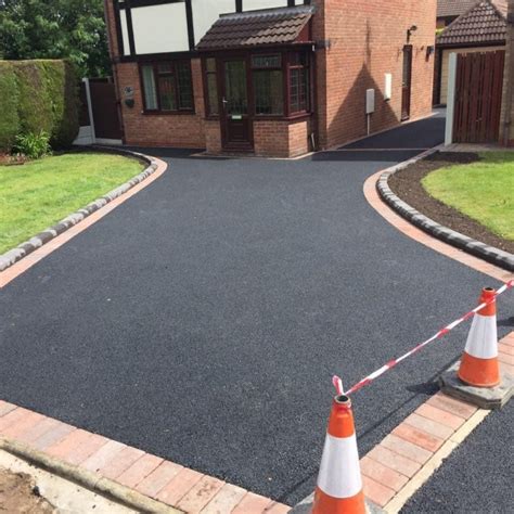 Choosing The Most Popular Driveway Materials 2020 Resin Or Tarmac