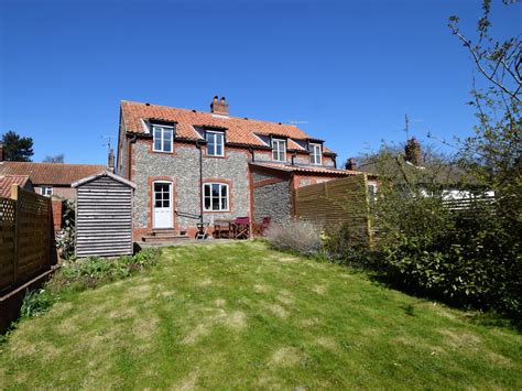3 Bedroom Cottage In Norfolk Wells Next The Sea Dog Friendly Holiday
