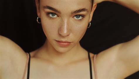 La band si è classifica al primo posto davanti ai secondi classificati fedez e francesca michielin e a ermal meta, classificatosi al terzo posto. Matilda De Angelis: "Sanremo fa paura, spero di non cadere ...