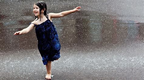 Dancing In The Rain Wallpapers Top Free Dancing In The Rain Backgrounds Wallpaperaccess