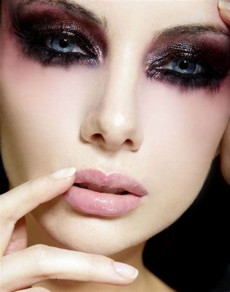 Glossy Eye Makeup 40 Hottest Looks
