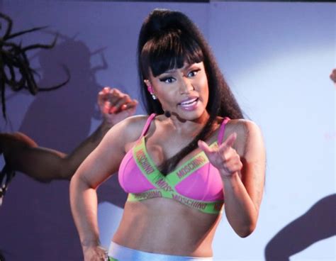 Nicki Minaj Shares Sex Tips With Friends Celebrity Buzz