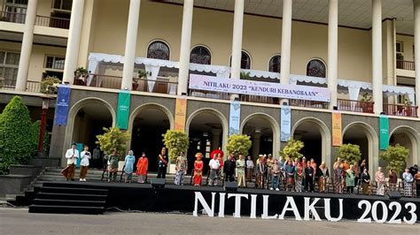 Kirab Budaya Nitilaku UGM 2023 Full Perjalanan Dari Bundaran UGM Ke