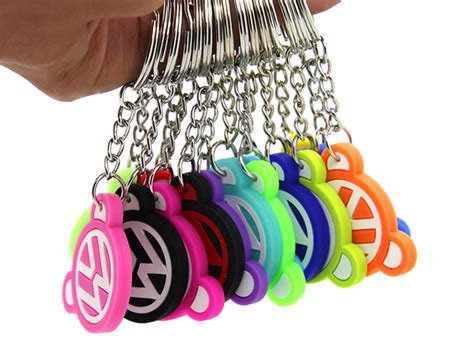 fashionable pvc rubber keychain custom 3d effect promotional giveaways