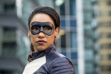 New The Flash Images Put The Spotlight On Iris West As She Becomes The