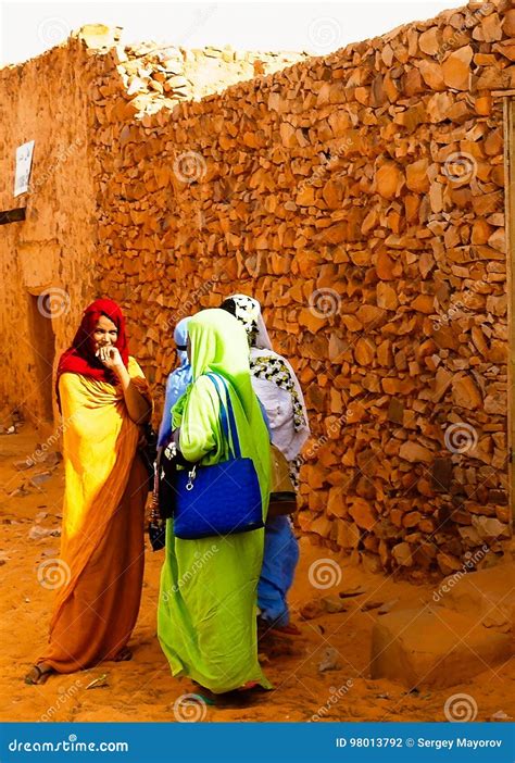 Portrait Of Mauritanian Women In National Dress Melhfa Chinguetti