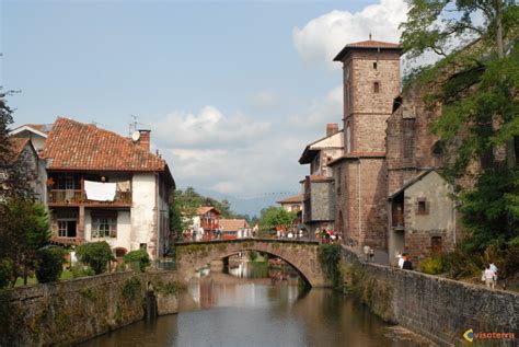 Many prefer to start in st jean rather than in roncesvalles yet another reason for starting in st jean is that it is well connected to several destinations in france, while your journey will be a little more difficult if you are starting in spain. Photo : Saint-Jean-Pied-de-Port