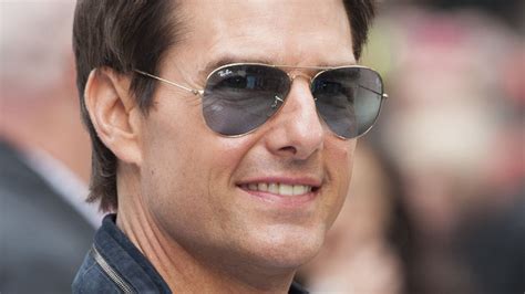 Tom Cruise Thanks Top Gun Fans While In Free Fall