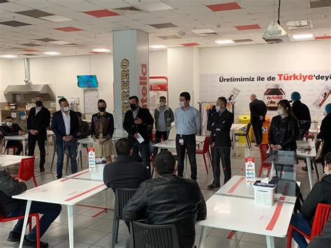 Eskiden sendika ve toplu iş sözleşmesi türlerinin çokluğu nedeniyle ehliyet ve yetki ayırımının önemi bugünkünden fazlaydı. FERRERO TOPLU İŞ SÖZLEŞMESİ İMZALANDI.