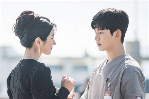 Kim Soo Hyun In It S Okay To Not Be Okay On Netflix What To Expect From The Korean Drama Star