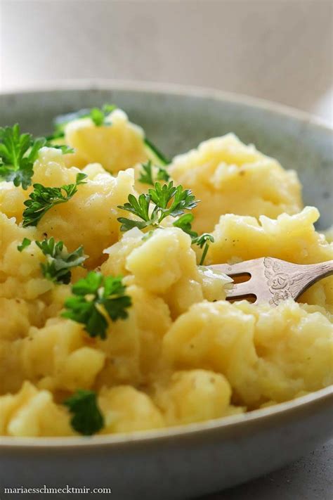 Bayerischer Kartoffelsalat mit Brühe