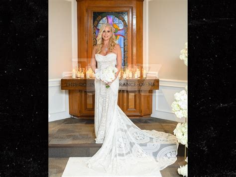 Hulk Hogan Marries Sky Daily In Intimate Florida Wedding Ceremony