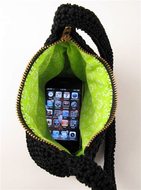 carriewolf.net » Blog Archive » New Black Nylon Crochet Purse with Lime