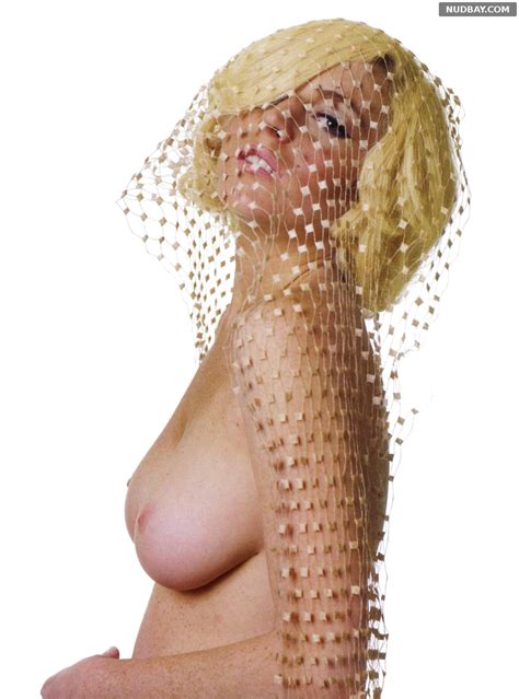 Lindsay Lohan Nude In Photoshoot Fappenpics