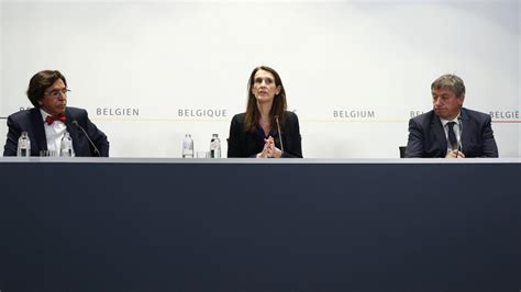 Communiqué de presse de m. Ecoles, commerces, loisirs: suivez la conférence de presse ...