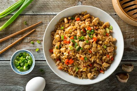 Ryż po tajsku z kurczakiem i warzywami przepis na FajneGotowanie pl