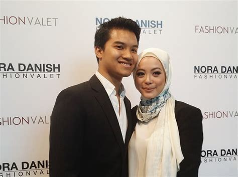 Yusof distinguished fashion valet from competitors by focusing on local brands and commissioning designers to create pieces exclusively for the site. Saksikan Rancangan Realiti Kehidupan Usahawan & Ikon ...