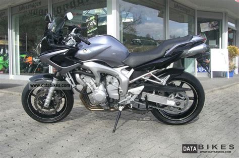 With almost the whole efi power pf the r6, this bike is light and compact, but offers a comfy ride for hours in a row. 2005 Yamaha FZ6 Fazer
