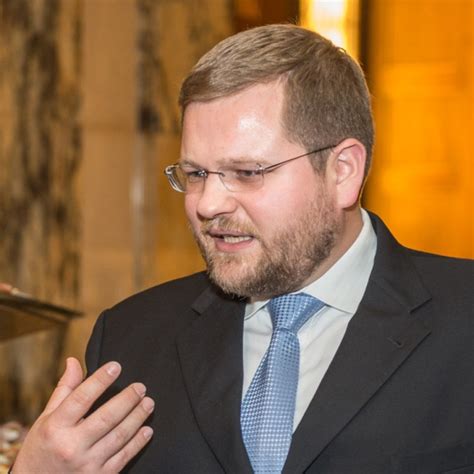 Press release april 15, 2019. René Parlesak - Vice President - UniCredit Bank Austria AG ...