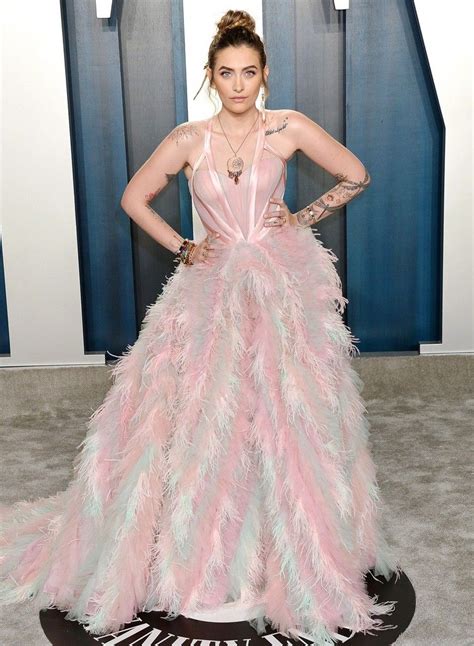 Paris Jackson Hits The Vanity Fair 2020 Oscars Party In Glam Pink Feathered Gown Paris Jackson
