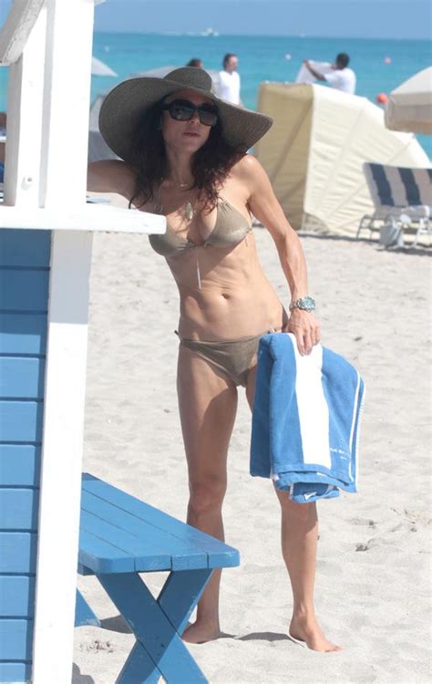 Engaged Bethenny Frankel Flaunts Ring On That Finger During Miami Getaway — 10 Sizzling Photos