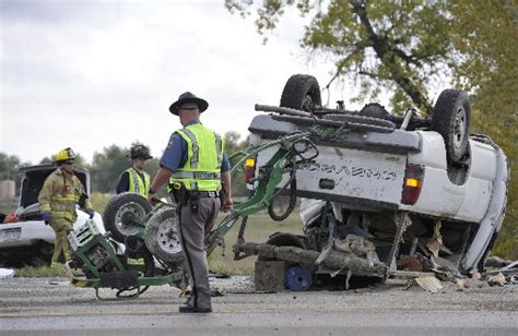 One Woman Dead After 2 Car Crash On Us Highway 287 North Of Lafayette