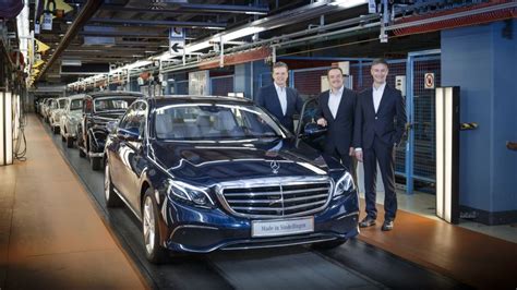 Daimler Startet Produktion Der Neuen E Klasse
