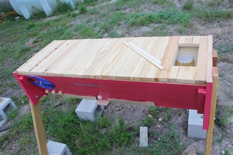 When the container is inverted there will. Inside my top bar - showing top view of internal feeder ...