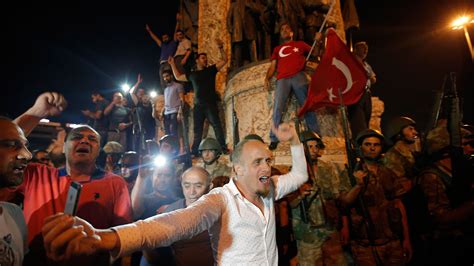 Crowds Rejoice Failed Coup Strengthens Turkey S President 6abc