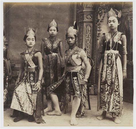 Javanese Traditional Theatre Project Tobong Leiden University
