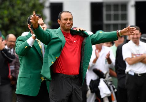 Tigers Woods Wins 2019 Masters 15th Major Completes Epic Comeback