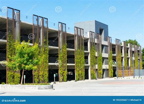 Multi Level Modern Parking Garage Facade And Exterior Green Living
