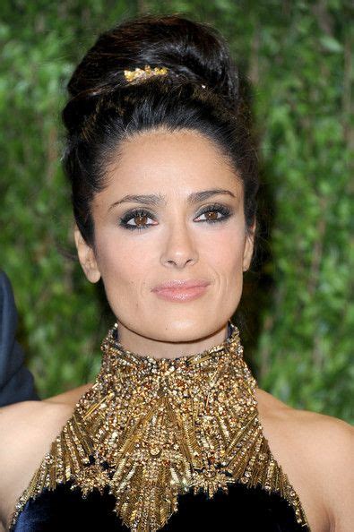 Salma Hayek Classic Bun Square Face Hairstyles Hair Styles Square Faces