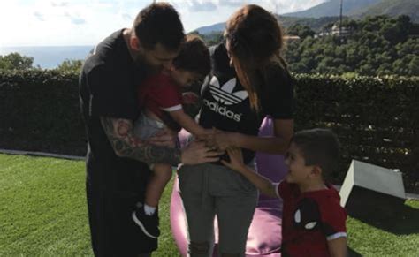 Messi Y Antonella Esperan Su Tercer Hijo