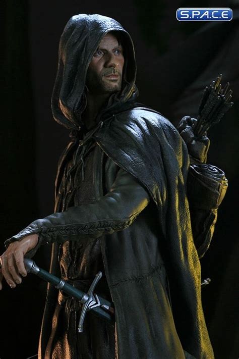 Lord Of The Rings Weta Aragorn As Strider Statue The Lord Of The