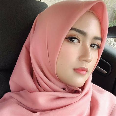 Pin Oleh Mushtaq Ahmed Di Hijab Smart Wanita Kecantikan Wanita Cantik