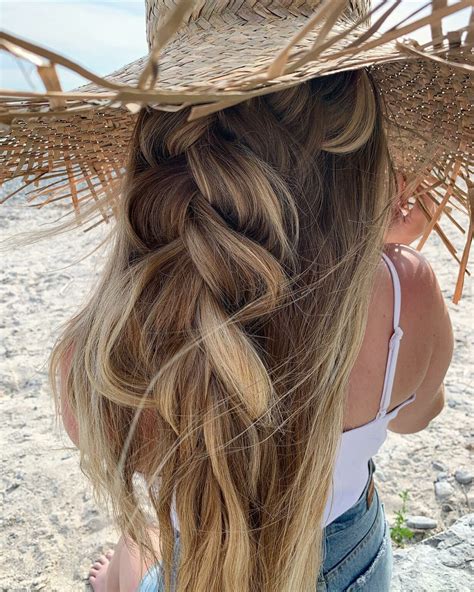 25 Cute And Easy To Do Beach Hairstyles Trending In 2023