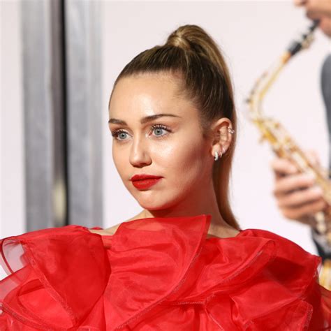 miley cyrus about claim that she s having ‘a lot of facetime sex during quarantine citatis news